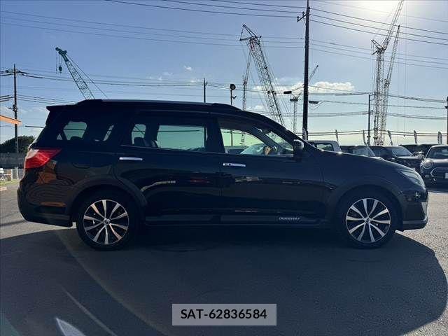 Subaru EXIGA CROSSOVER 2017-04 8354433-11