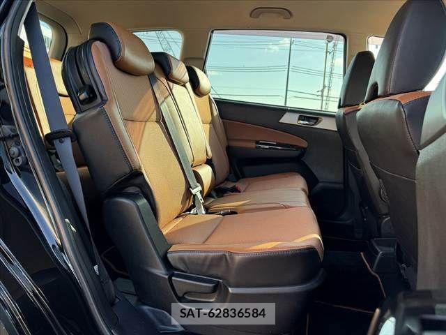 Subaru EXIGA CROSSOVER 2017-04 8354433-19