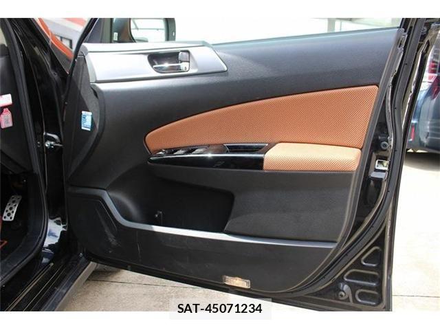 Subaru EXIGA CROSSOVER 2015-09 8365873-29