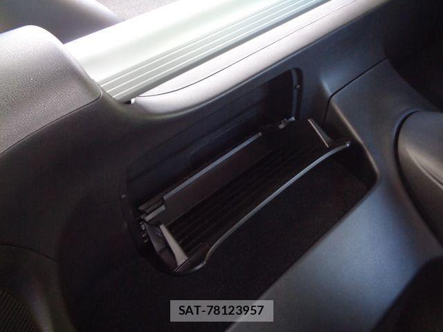 Nissan FAIRLADY Z 2024-09 1220909-12