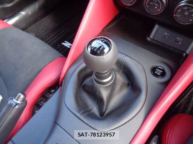 Nissan FAIRLADY Z 2024-09 1220909-17