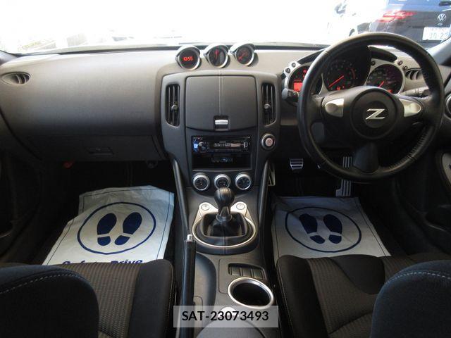 Nissan FAIRLADY Z 2015-08 1312841-10
