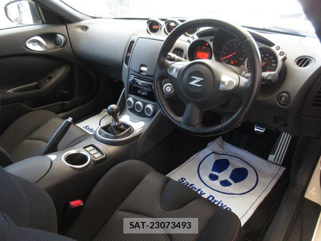 Nissan FAIRLADY Z 2015-08 1312841-6
