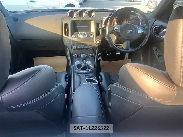 Nissan FAIRLADY Z 2021-03 3832576-2