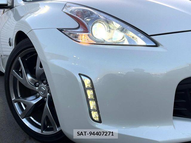Nissan FAIRLADY Z 2017-02 3934098-11
