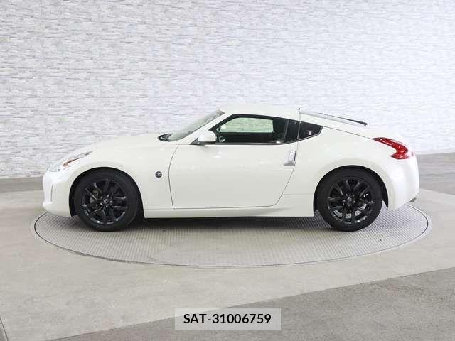 Nissan FAIRLADY Z 2017-02 4941050-11