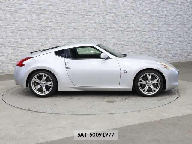Nissan FAIRLADY Z 2012-01 4941070-12
