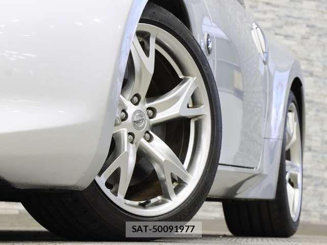 Nissan FAIRLADY Z 2012-01 4941070-18
