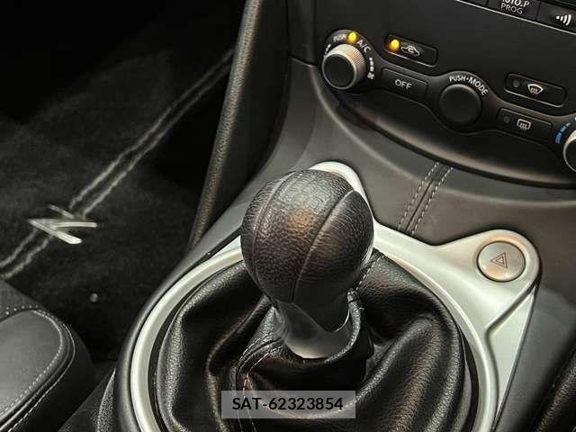 Nissan FAIRLADY Z 2011-06 6641557-7