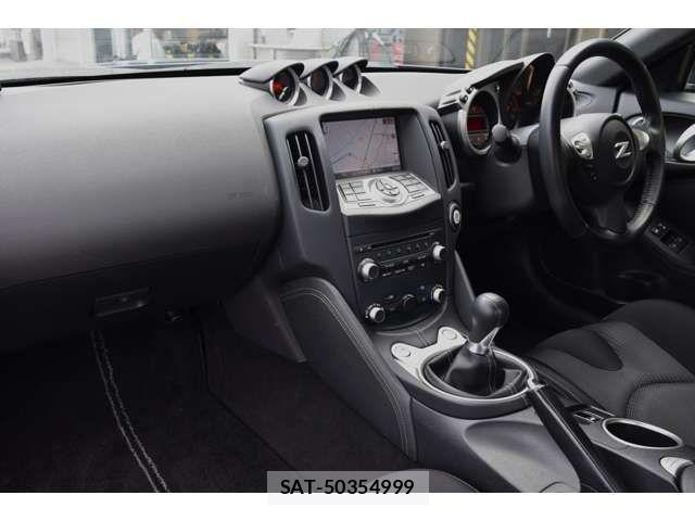 Nissan FAIRLADY Z 2021-04 6904989-1