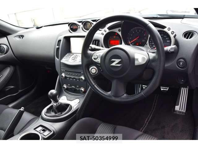 Nissan FAIRLADY Z 2021-04 6904989-3
