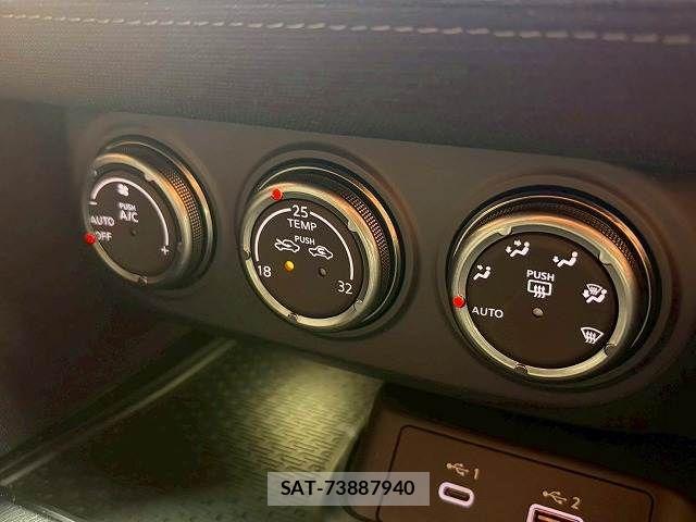 Nissan FAIRLADY Z 2025-03 6993503-11