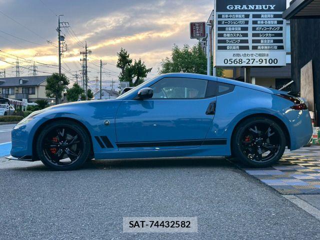 Nissan FAIRLADY Z 2012-01 7250762-12