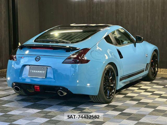 Nissan FAIRLADY Z 2012-01 7250762-13