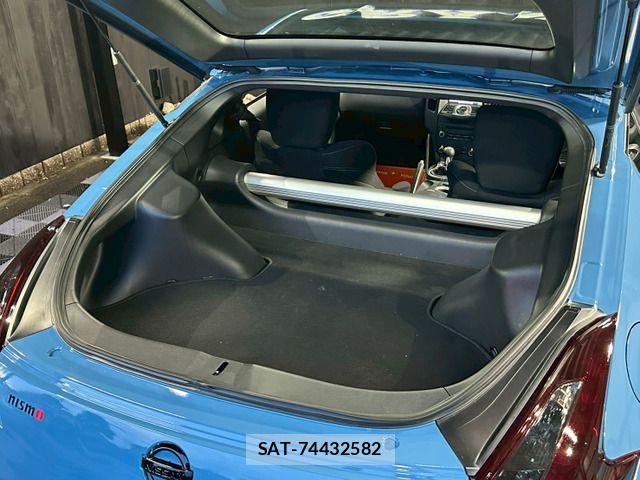Nissan FAIRLADY Z 2012-01 7250762-15