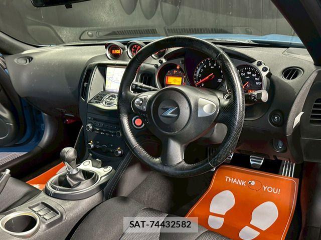 Nissan FAIRLADY Z 2012-01 7250762-4