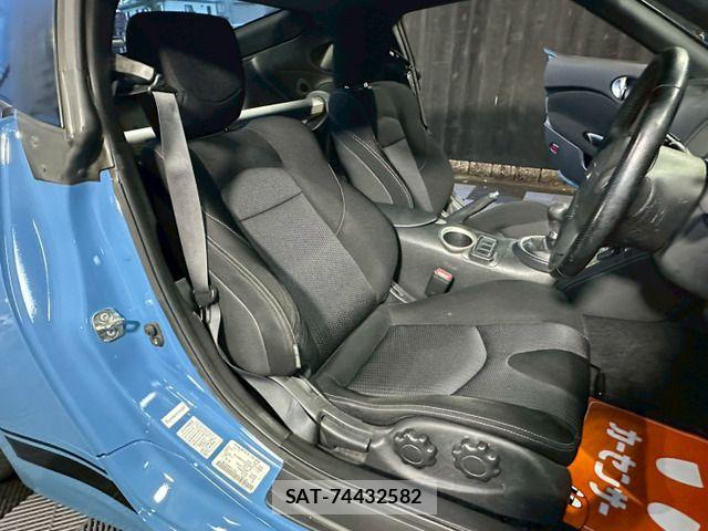 Nissan FAIRLADY Z 2012-01 7250762-5