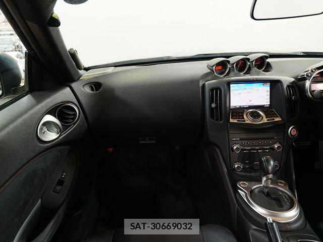 Nissan FAIRLADY Z 2013-04 7357704-9