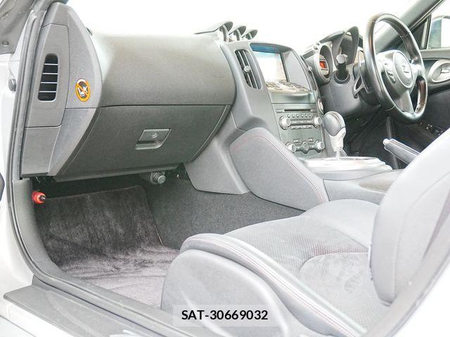 Nissan FAIRLADY Z 2013-04 7357704-15