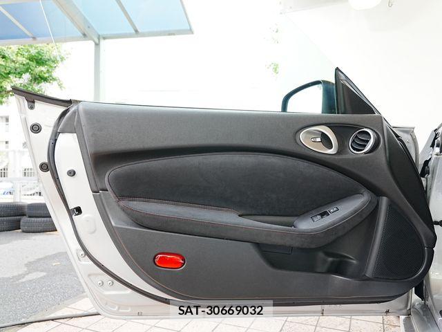 Nissan FAIRLADY Z 2013-04 7357704-16