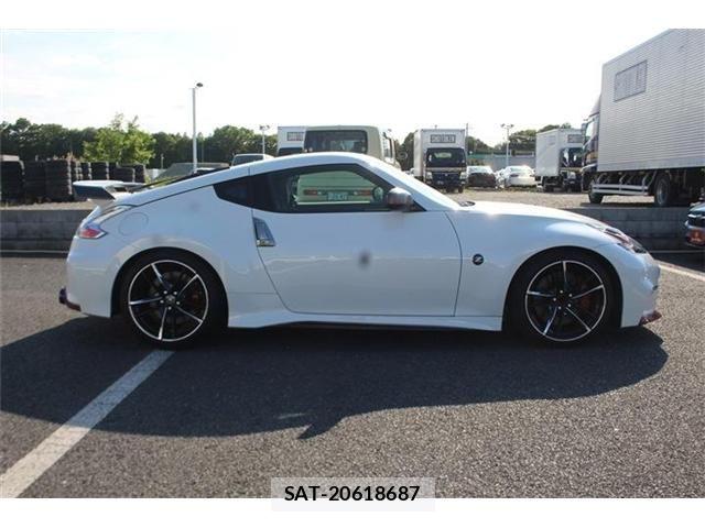 Nissan FAIRLADY Z 2014-02 7390913-10