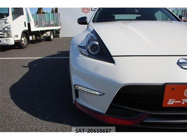 Nissan FAIRLADY Z 2014-02 7390913-12