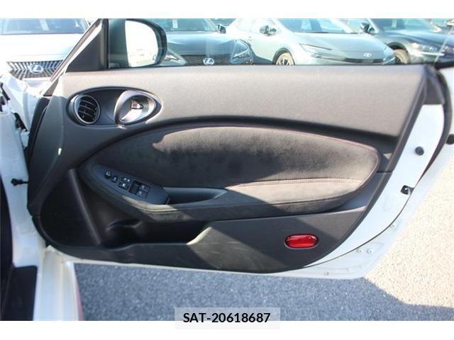 Nissan FAIRLADY Z 2014-02 7390913-16