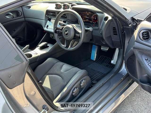 Nissan FAIRLADY Z 2025-02 7390915-11