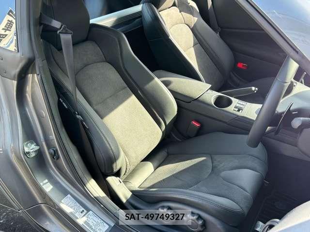 Nissan FAIRLADY Z 2025-02 7390915-14