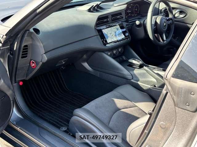 Nissan FAIRLADY Z 2025-02 7390915-17