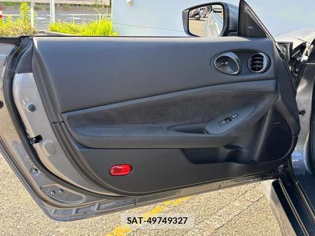 Nissan FAIRLADY Z 2025-02 7390915-18