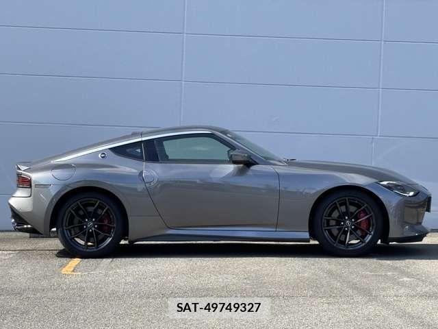 Nissan FAIRLADY Z 2025-02 7390915-7