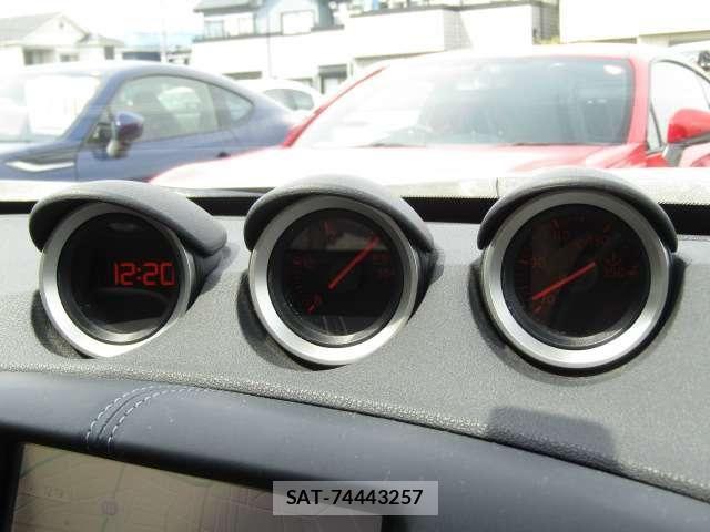 Nissan FAIRLADY Z 2015-04 7500527-9