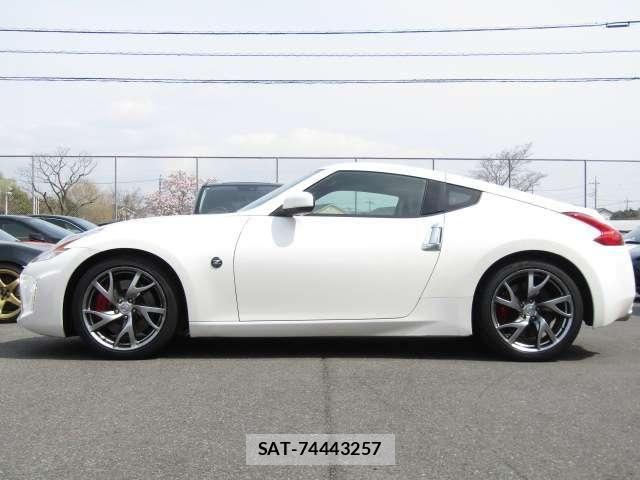 Nissan FAIRLADY Z 2015-04 7500527-26