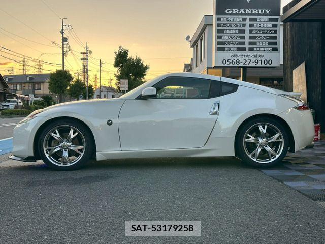 Nissan FAIRLADY Z 2010-11 7723254-12