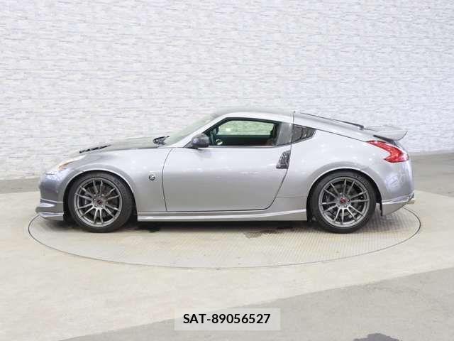 Nissan FAIRLADY Z 2010-03 7961572-12