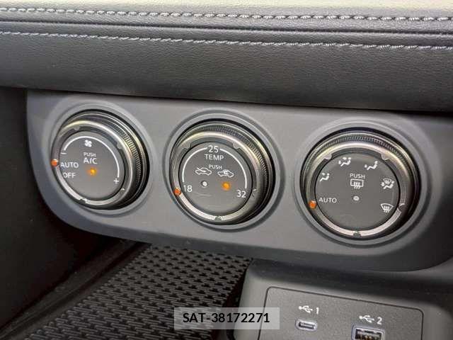 Nissan FAIRLADY Z 2025-04 8099111-18