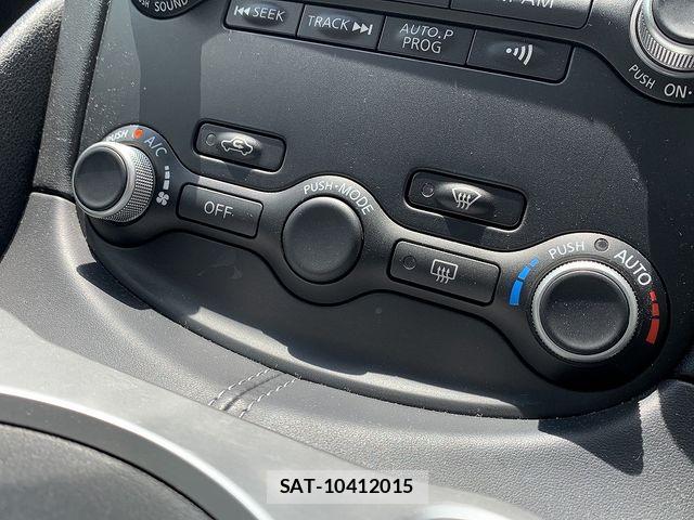Nissan FAIRLADY Z 2010-05 8130026-13