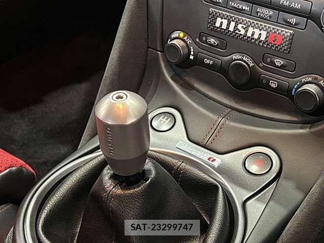 Nissan FAIRLADY Z 2017-01 8145796-6