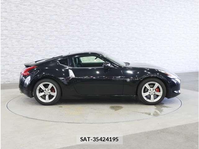 Nissan FAIRLADY Z 2010-06 8145798-12