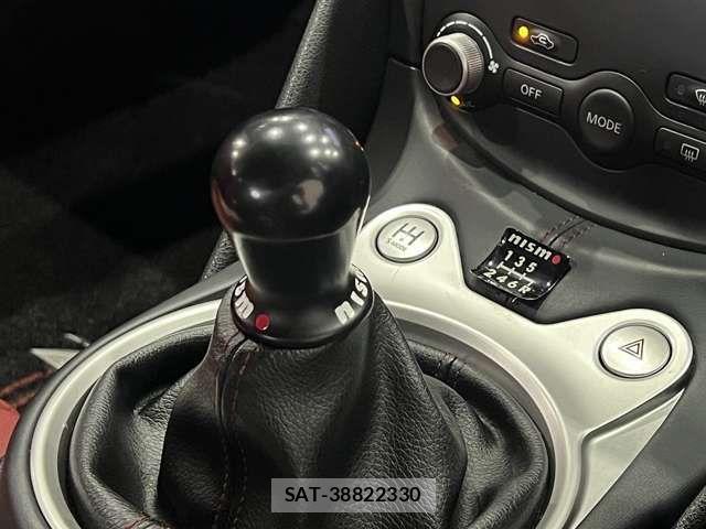 Nissan FAIRLADY Z 2010-03 8145797-6