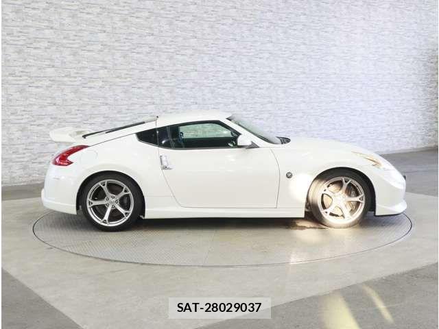 Nissan FAIRLADY Z 2011-12 8229908-13