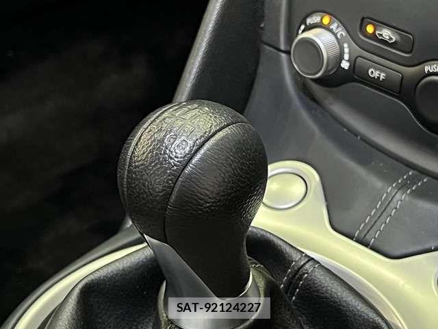 Nissan FAIRLADY Z 2011-03 8229912-6
