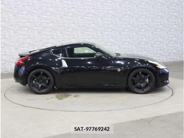 Nissan FAIRLADY Z 2009-06 8314400-9