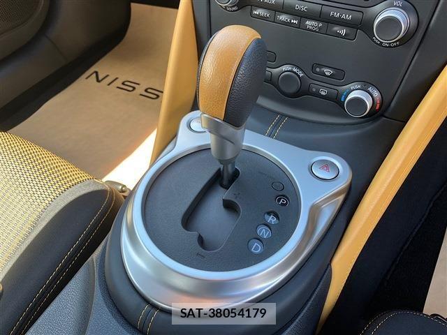 Nissan FAIRLADY Z 2018-10 8365878-4