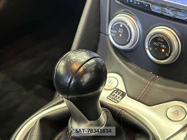 Nissan FAIRLADY Z 2012-10 8365876-7