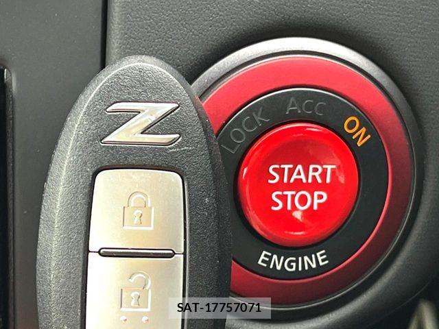 Nissan FAIRLADY Z 2015-09 8659028-4
