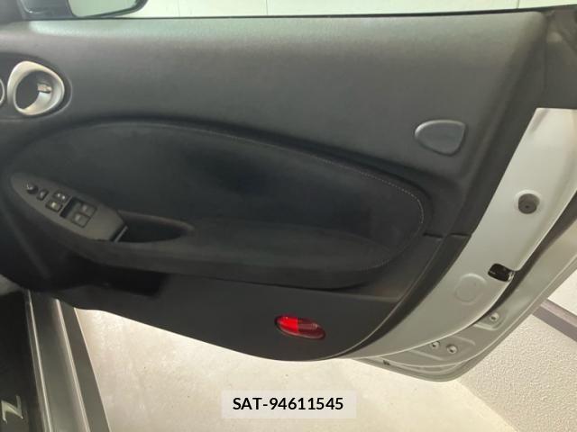 Nissan FAIRLADY Z 2010-01 5867519-12
