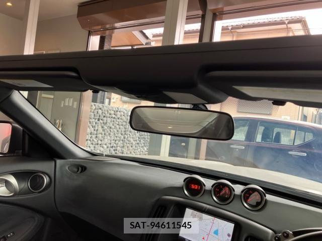 Nissan FAIRLADY Z 2010-01 5867519-20