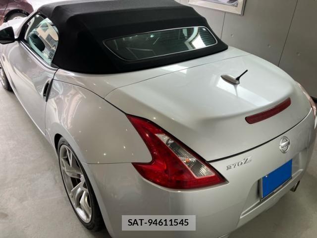 Nissan FAIRLADY Z 2010-01 5867519-3